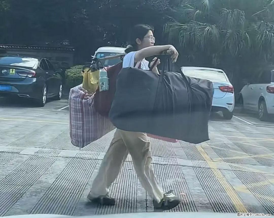 全网追的“扁担女孩”，找了一份暑假工，时薪12元 - 玉林生活资讯 - 玉林28生活网 yulin.28life.net